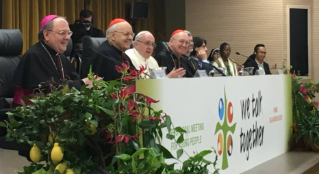 Address of his Holiness Pope Francis to young people at the begining of the pre-synodal meeting